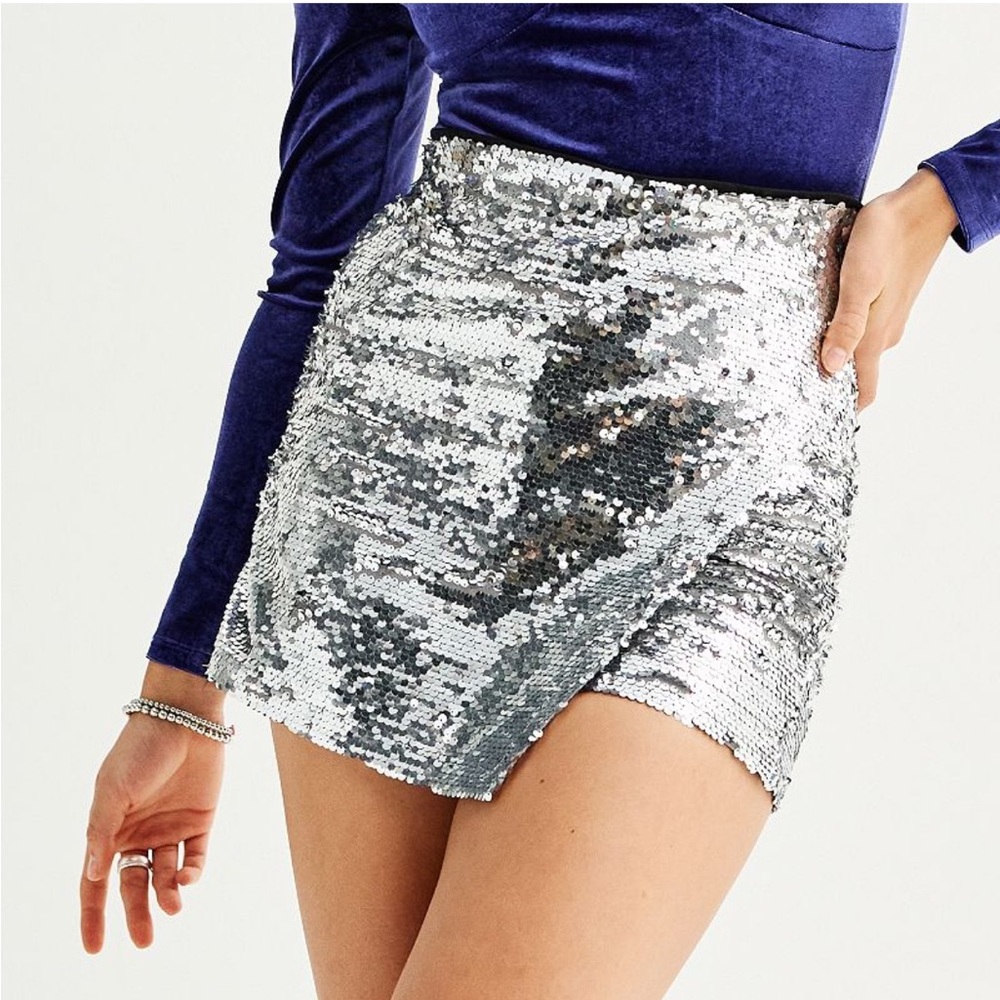 Juniors' SO® Faux Wrap Sequin Skort